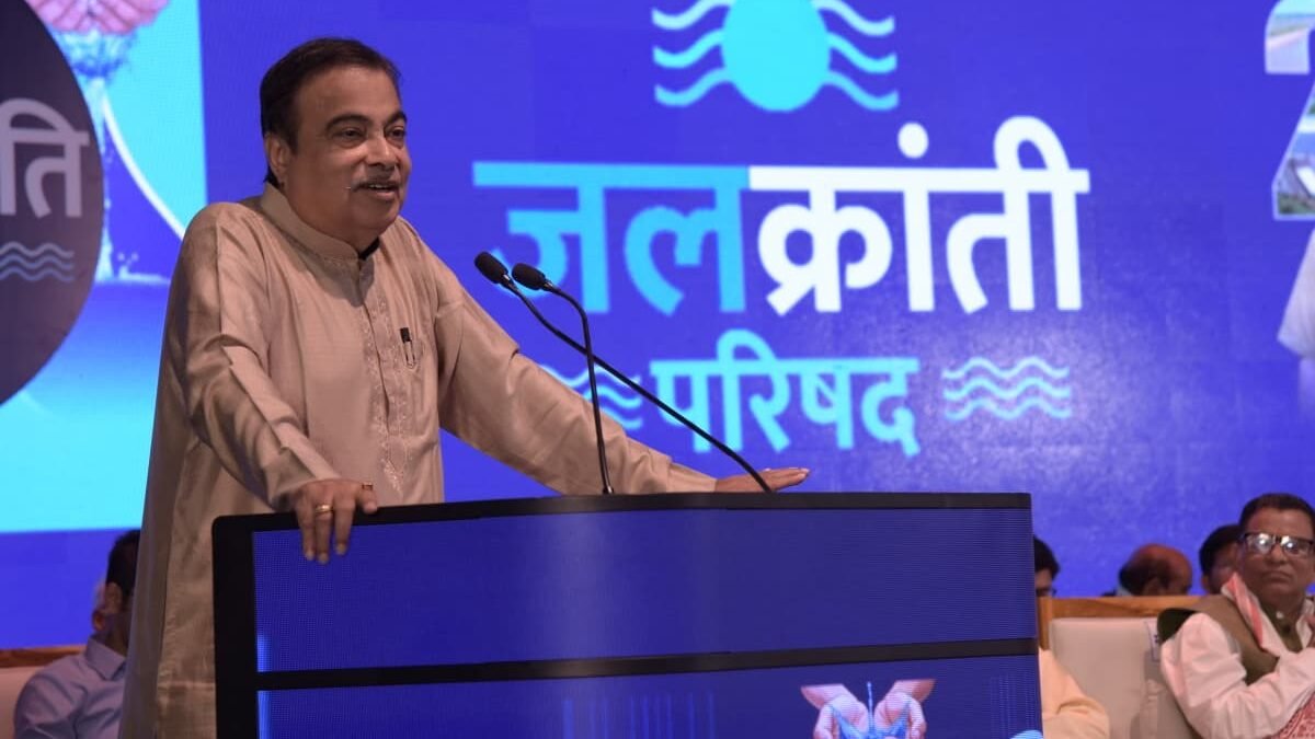 Nitin Gadkari क्यों गुस्सा हो गए नागपुर में किसानो के जलसंवाद 2026 कार्यक्रम प्रदर्शन के दौरान